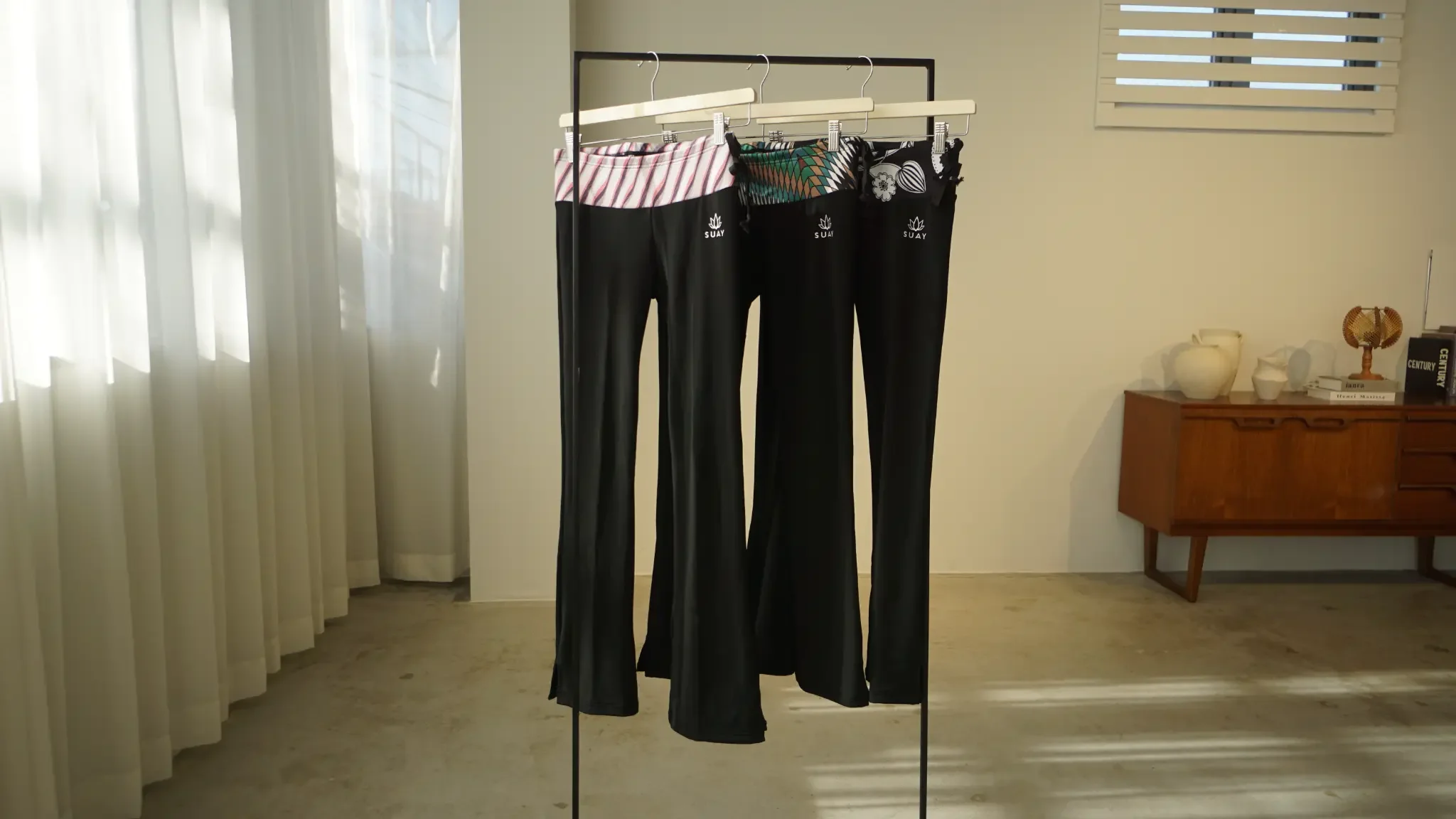 Miéle Pants Product Display